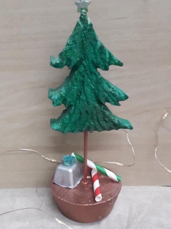 δεντράκι με δώρα